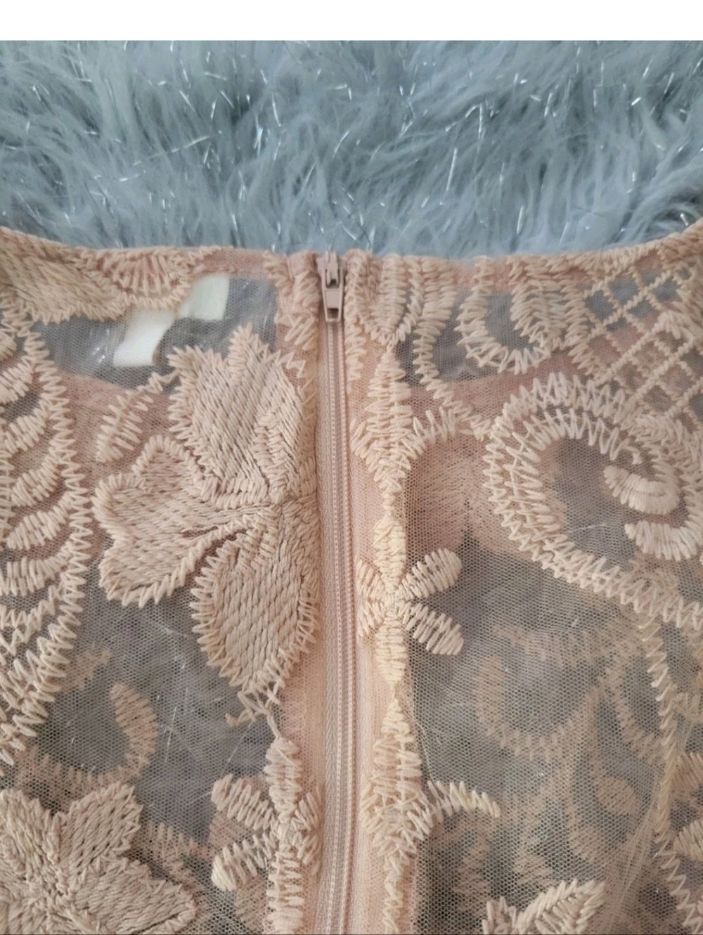 Peach Lace Dramatic Top Embroidered Lace Sheer Bell Sleeve Romantic Goth Boho M - Picture 10 of 10